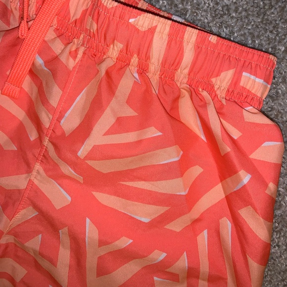 Under Armour Girls Orange Athletic shorts size YSM - Picture 5 of 8